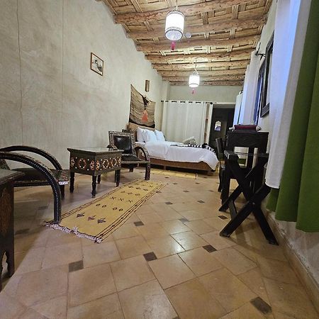 Kasbah La Cigogne Bed & Breakfast Ait Benhaddou Exterior photo