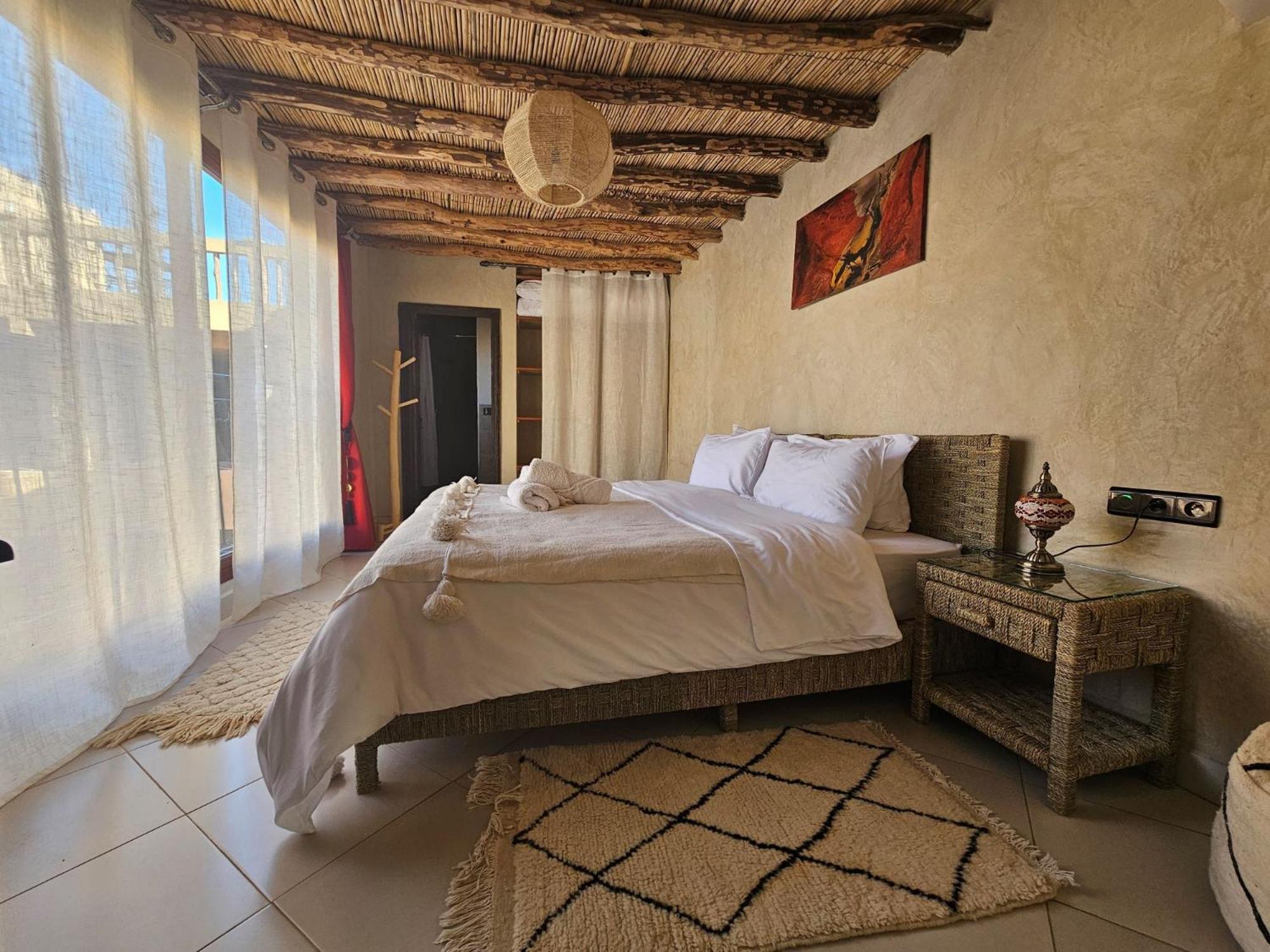 Kasbah La Cigogne Bed & Breakfast Ait Benhaddou Exterior photo
