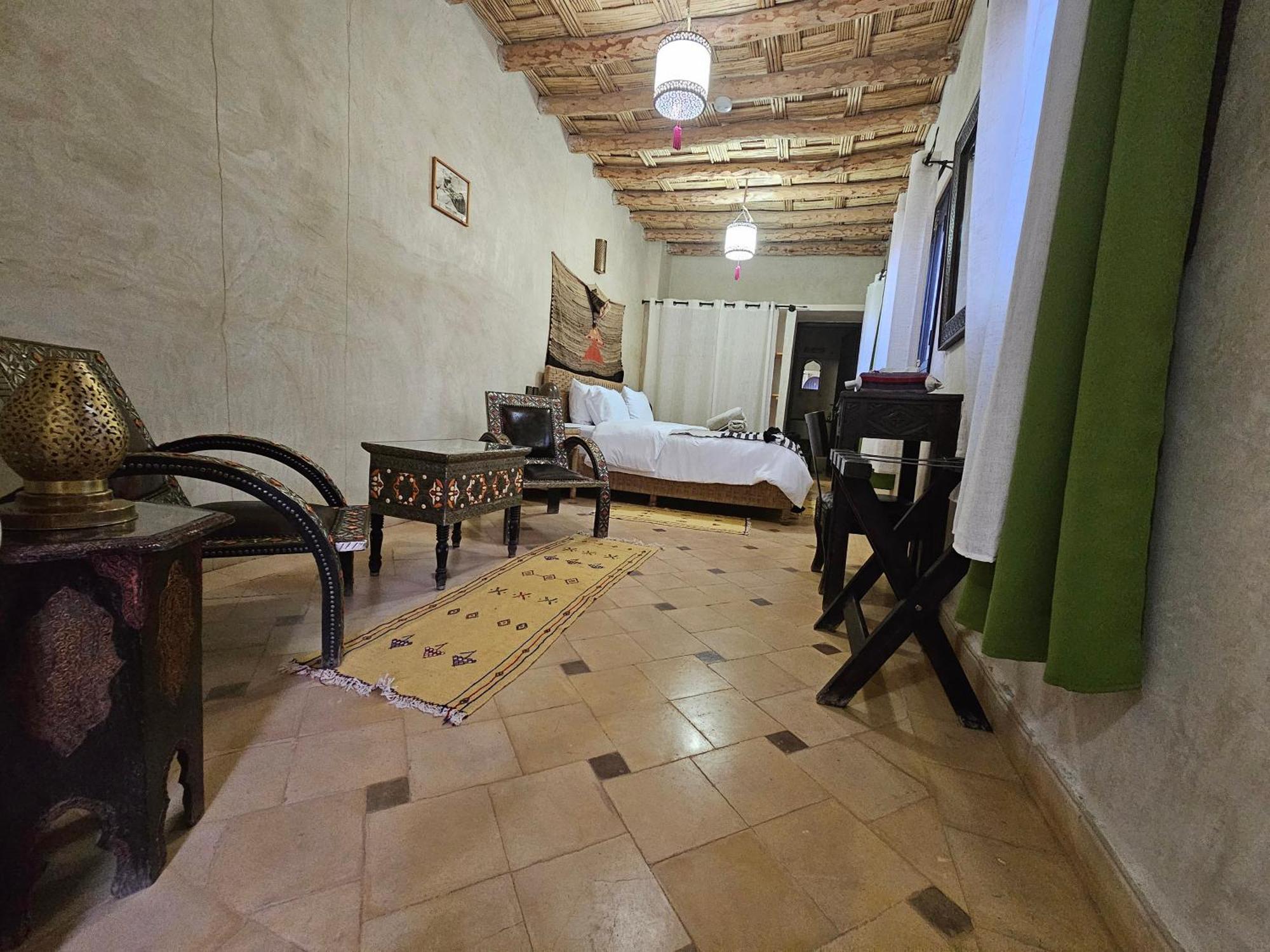 Kasbah La Cigogne Bed & Breakfast Ait Benhaddou Exterior photo